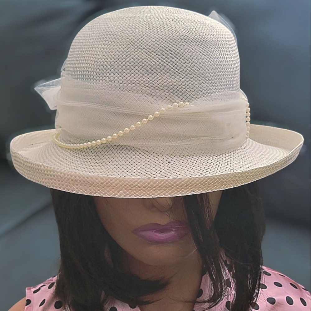 Unbranded Chic Cream Women's Elegant Straw Hat W/ Faux Pearls, Mesh & Bow NWOT - Picture 3 of 10